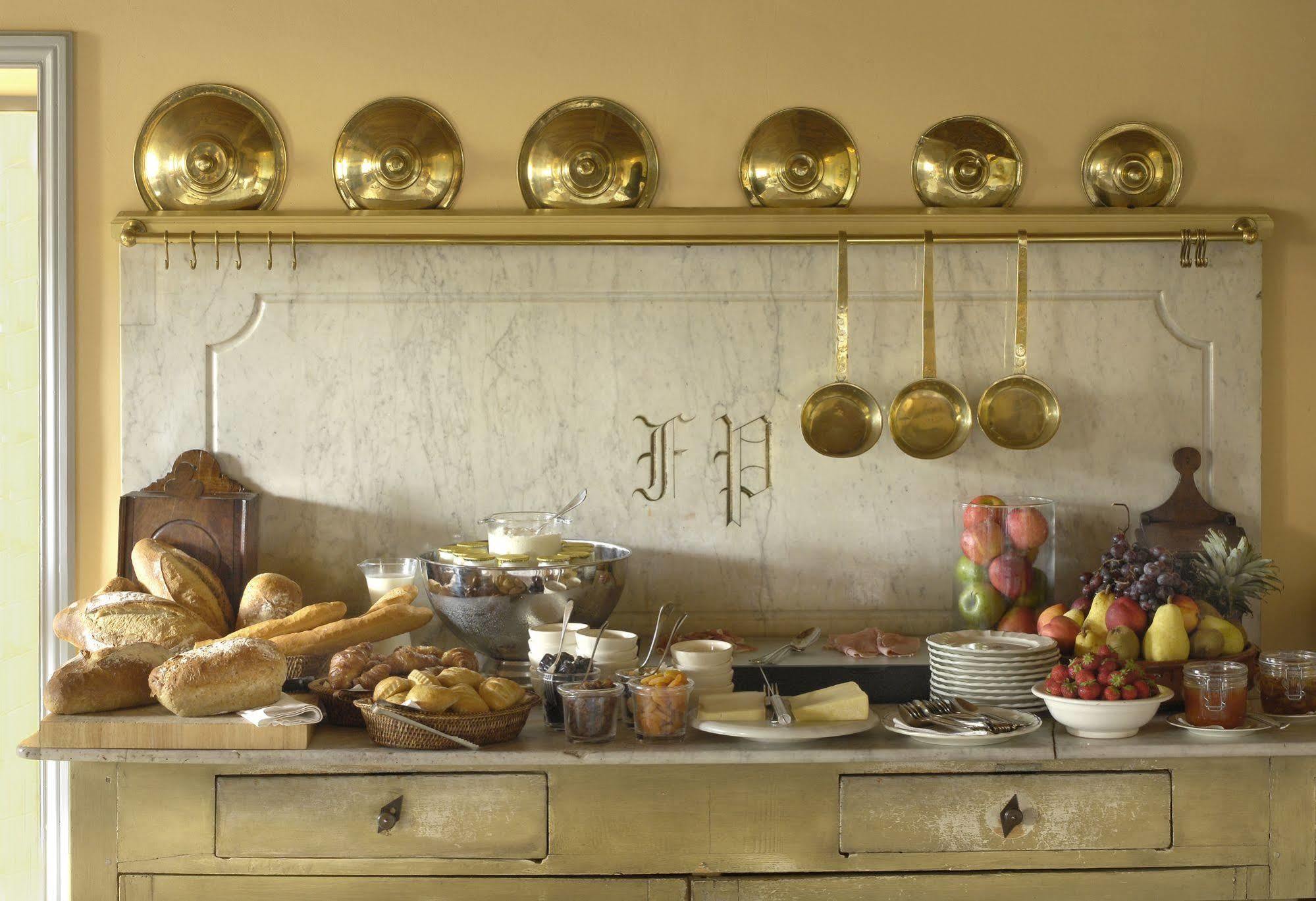 Le Mas De Peint - Hotel Et Restaurant อาร์ลส์ ภายนอก รูปภาพ
