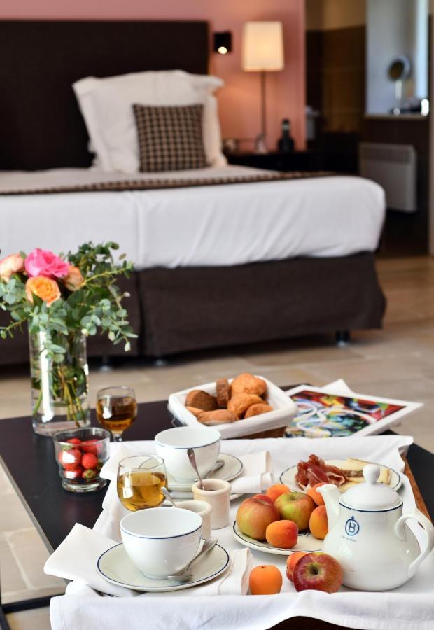Le Mas De Peint - Hotel Et Restaurant อาร์ลส์ ภายนอก รูปภาพ